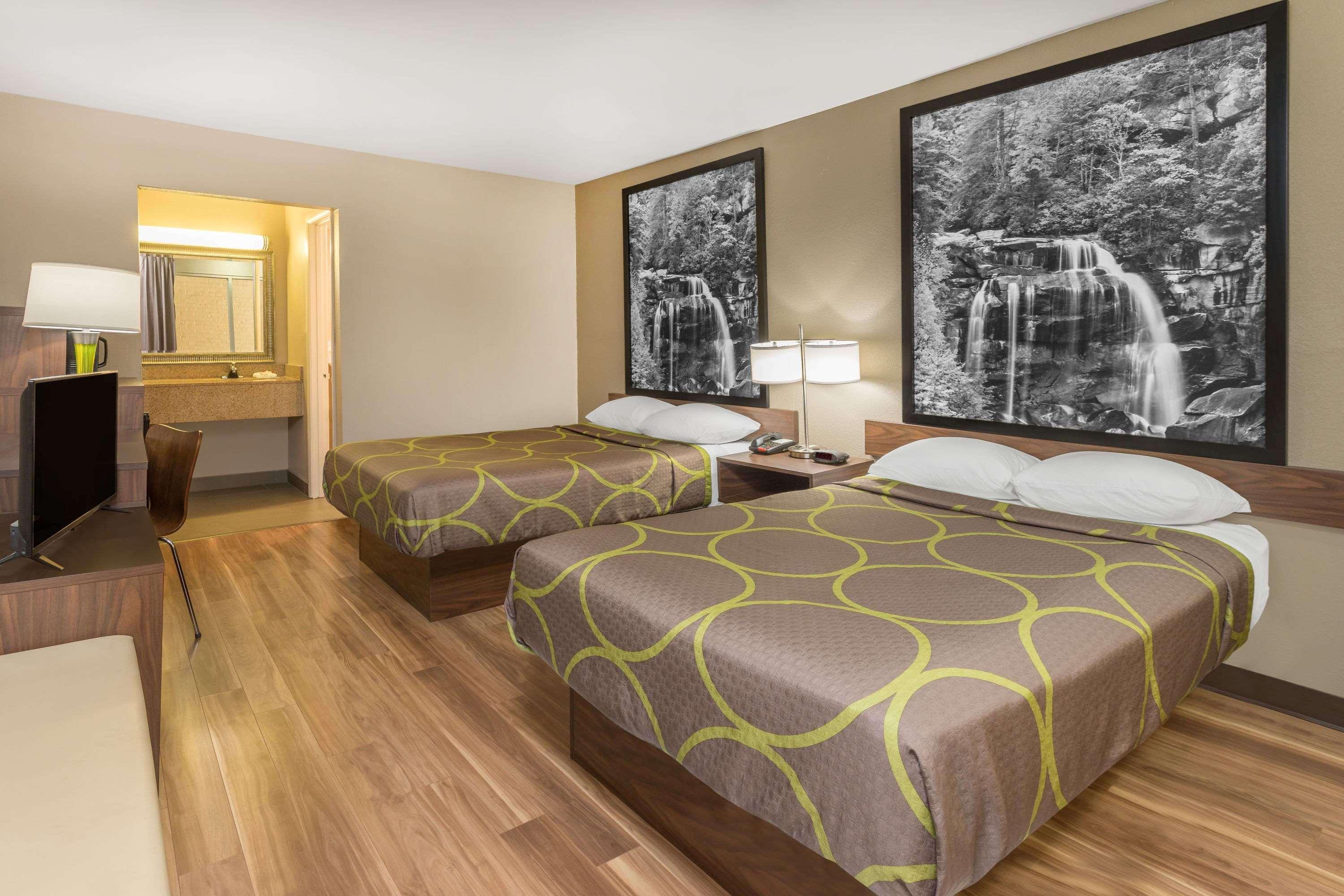 Super 8 By Wyndham Asheville Airport Fletcher Exterior foto