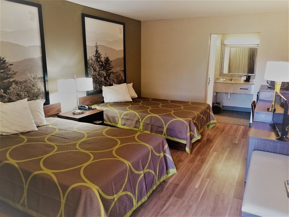 Super 8 By Wyndham Asheville Airport Fletcher Exterior foto